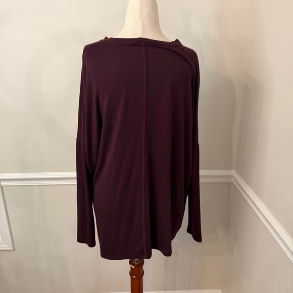 Athleta cloud light long sleeve relaxed asymmetrical top- Size XS - Picture 5 of 9